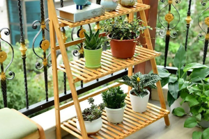 suporte de madeira para plantas