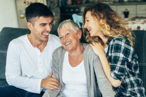 Vida a dois + a sogra: como ter uma convivência tranquila? ESTAS dicas TE AJUDAM