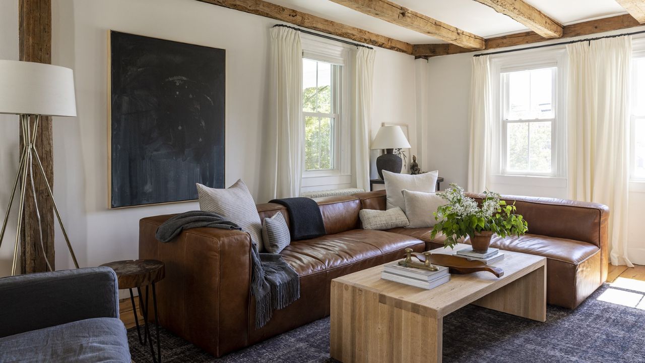 sala de estar com design transicional