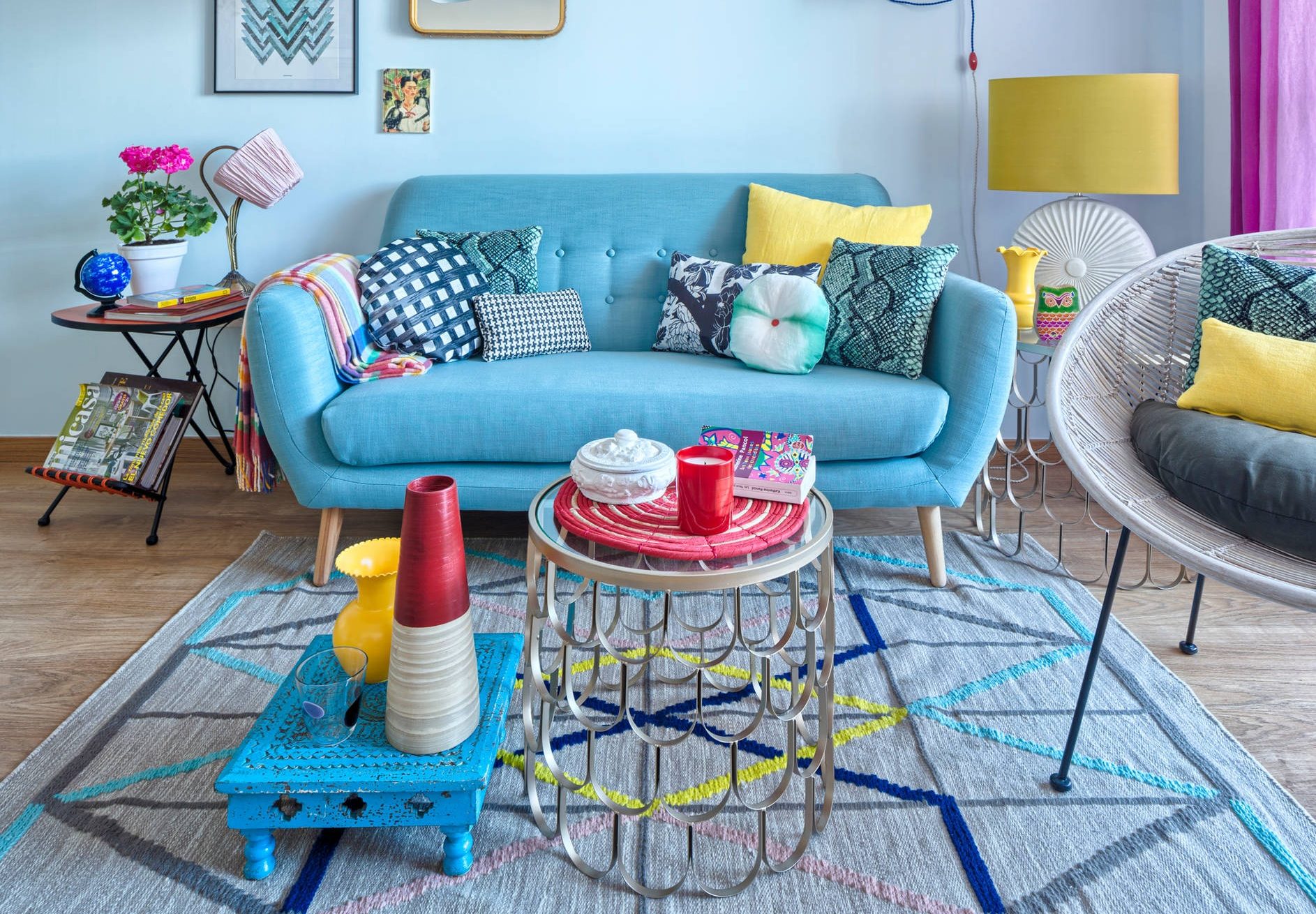 sala pequena com cor azul-claro