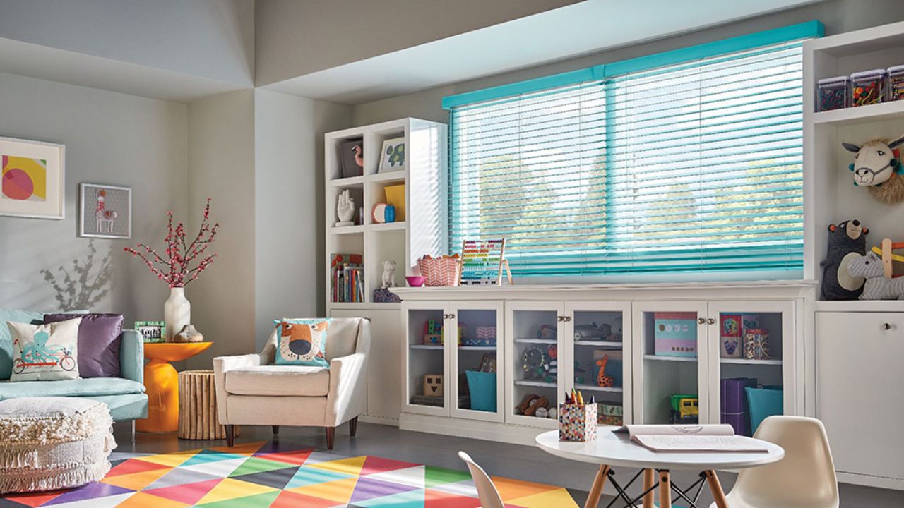 persianas em tom azul