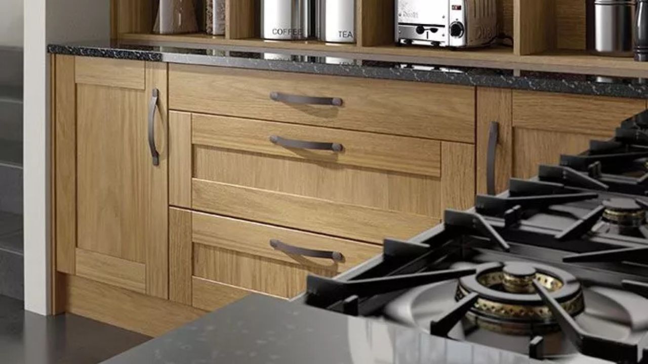 armários de cozinha de madeira maciça