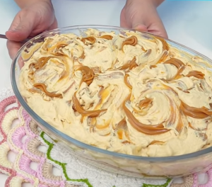 mousse de doce de leite com nozes